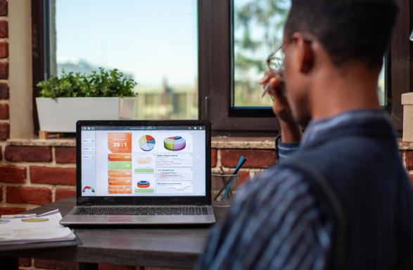 Optimizare SEO: Ghid Complet pentru Creșterea Vizibilității în Google